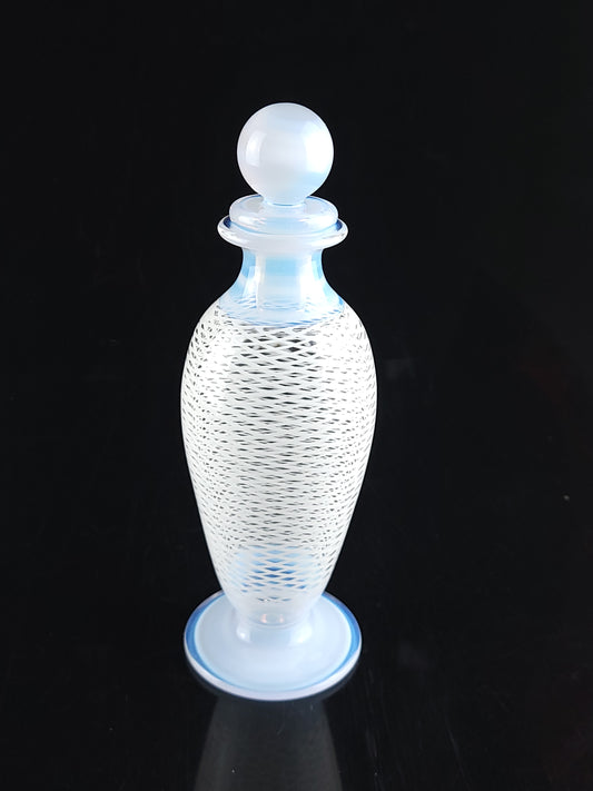 Reticello vase